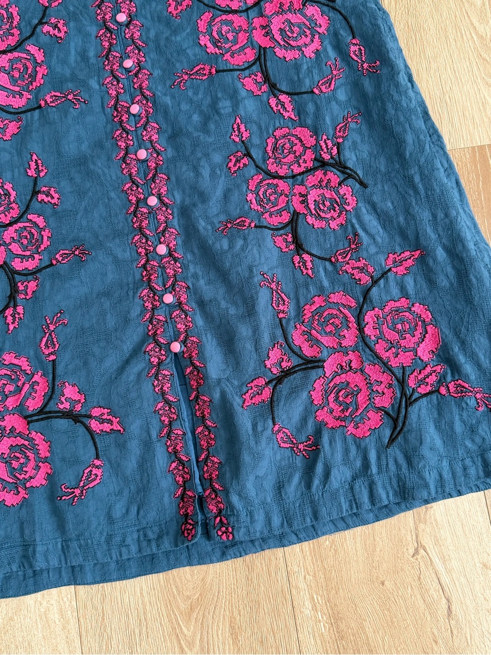 Anthropologie Embroidered Floral Midi Skirt Size 4 - Picture 3 of 15